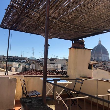 A Refuge With A Terrace Overlooking The Duomo Florence Exterior photo