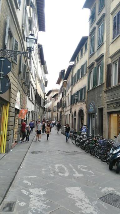 A Refuge With A Terrace Overlooking The Duomo Florence Exterior photo